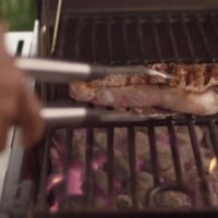 CharGriller E16620 Akorn Kamado Charcoal Grill in Graphite - Image 3
