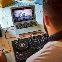 BStock: Hercules DJ Control Inpulse 300 DJ Controller - Image 3